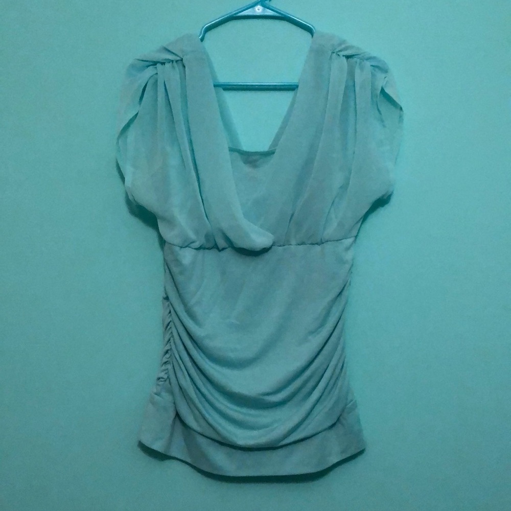 Maurices V-neck sleeveless top mint size medium